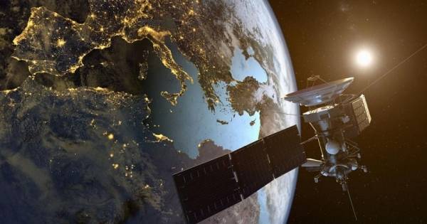 روسيا تهدد أميركا: سنضرب أقماركم الاصطناعية إن استعملت في أوكرانيا