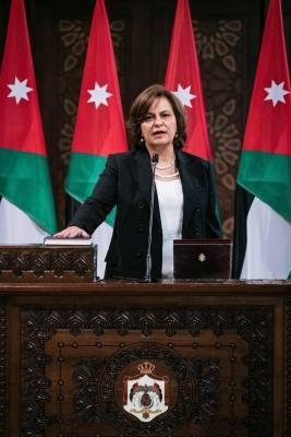 السيرة الذاتية لوزيرة الإستثمار الجديدة خلود السقاف