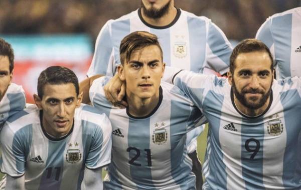 نجوم مهددون بالغياب عن كأس العالم 2022