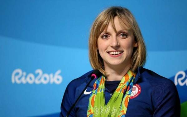 ليديكي تحقق رقما قياسيا عالميا في سباق 1500 متر حرة