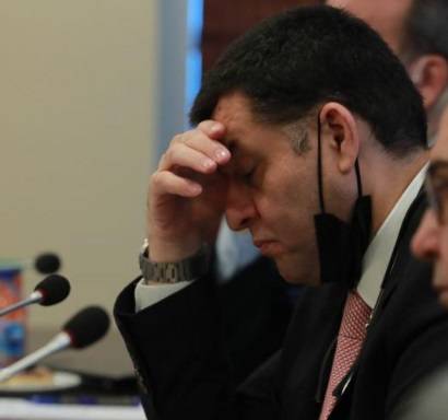 وزير العمل السابق يبحث عن عمل !