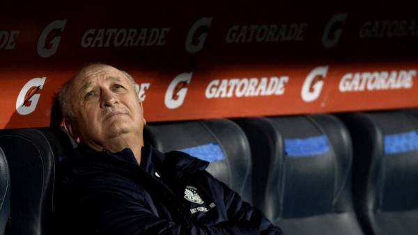 بعد 1700 مباراة.. المدرب البرازيلي سكولاري يحسم مسيرته الفنية