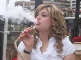 واحدة من كل 14 فتاة تدخن الارجيلة في الاردن