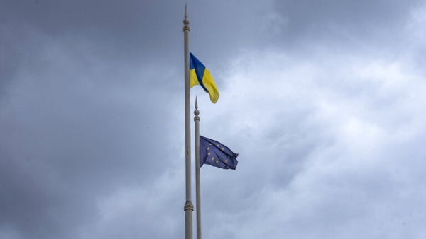 البرلمان الأوروبي يوافق على تقديم حزمة مساعدة بقيمة 18 مليار يورو لأوكرانيا