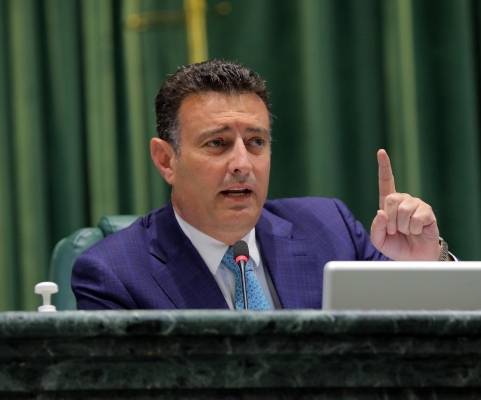 الصفدي : سيكون هناك خلافات بين النواب والحكومة