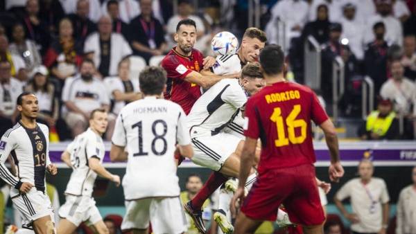 لاعبو ألمانيا يتوسلون مساعدة إسبانيا بشكل صريح