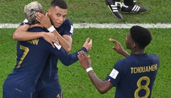 فرنسا الى ربع نهائي كأس العالم