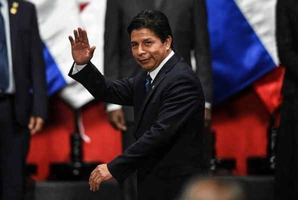 قوات الامن تعتقل رئيس بيرو وتصفه بالرئيس السابق
