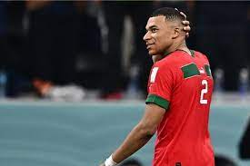 بالصور.. مبابي يخطف الأنظار بقميص المغرب بعد الفوز