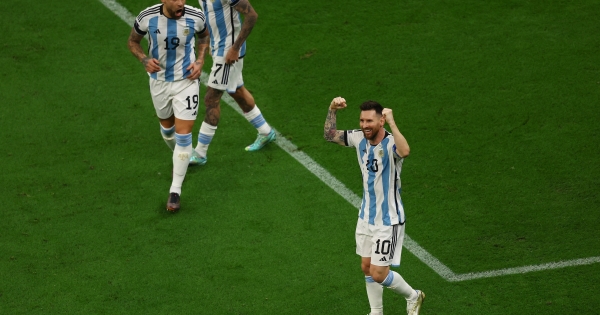 ميسي يفتتح باب التسجيل للأرجنتين أمام فرنسا في نهائي كأس العالم