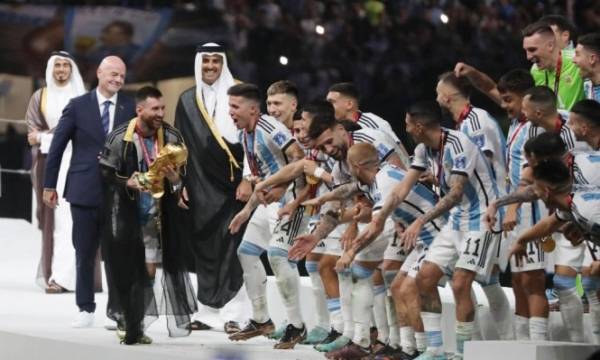 تفاعل مع الشيخ ميسي في لقطة ستبقى للتاريخ