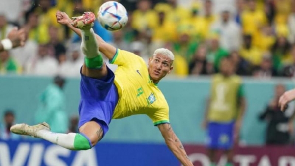 مقصيّة اللاعب البرازيلي ريتشارليسون تحصد اجمل هدف في مونديال كأس العالم