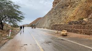 إغلاق طرق داخل محافظة معان بسبب السيول والانجرافات