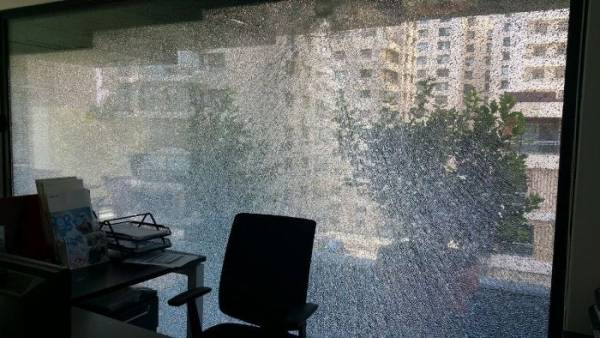 أردني غاضب يُفرغ 5 رصاصات في جسد زميله بالعمل