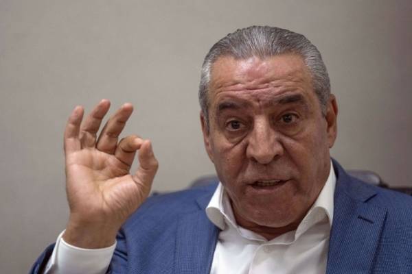 وريث محمود عباس يلعنه في تسجيل مسرب