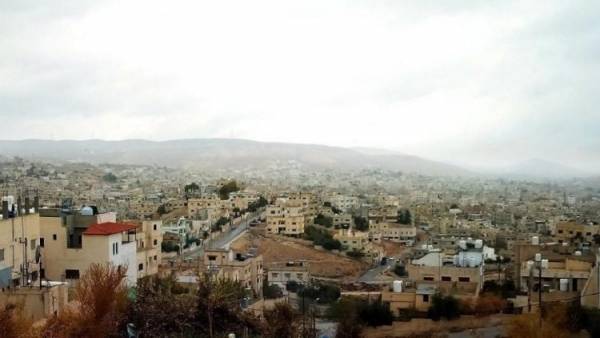 هل تتكرر مأساة بناية اللويبدة في أحياء الزرقاء؟ .. نداء استغاثة من العمدة للرئيس !