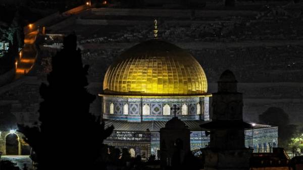 الأردن يطالب الاحتلال بالكف الفوري عن جميع الممارسات والانتهاكات بحق المسجد الأقصى