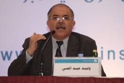 حكومتنا بالورقة والقلم