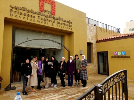 زيارة علمية لطلبة التربية الخاصة من عمان الاهلية لمركز الاميرة تغريد للقياس والتشخيص