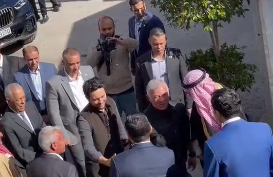 الملك وولي العهد في ضيافة الشيخ ماجد أبو فرج في وادي موسى