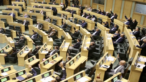 مجلس النواب يستكمل مناقشة معدّل قانون رسوم تسجيل الأراضي