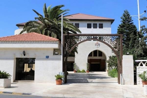 الحكومة: لا مساس بحقوق المتقاعدين العسكريين