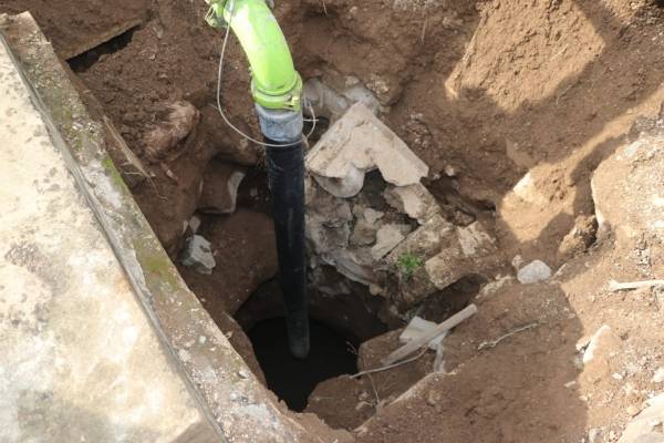 بلدية اربد: الأمطار وبئر قديم تسبب بما جرى بمقبرة ظهر التل