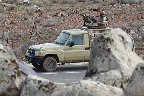 الجيش يحبط محاولة تسلل من سوريا ويصيب مهربين