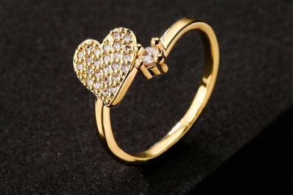 تجار الذهب يحتفلون بالفلانتاين