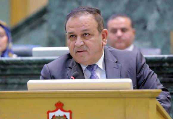 النائب السعودي يشبه بعض البنوك بالمافيات!