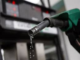الحكومة: ارتفاع أسعار البنزين عالميا بنسبة 2.6 بالمئة