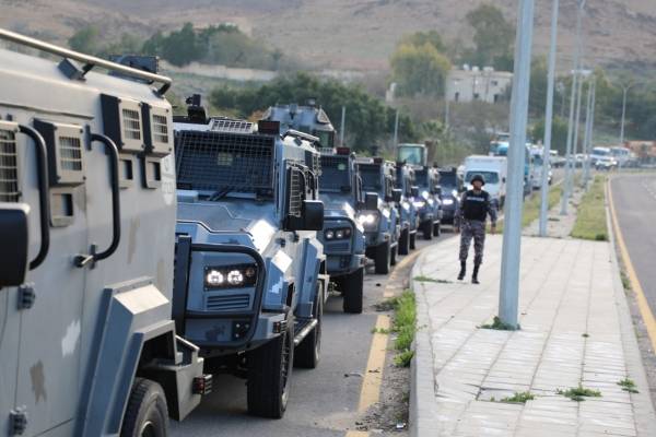 ضبط وردم 49 بئر مخالف في منطقة سد الكفرين لبيع المياه للفنادق والمزارع