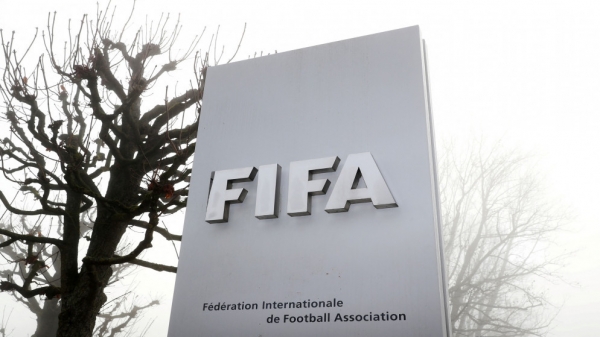 فيفا يدرس معاقبة إندونيسيا بعد تجريدها من حق استضافة كأس العالم تحت 20 عاما