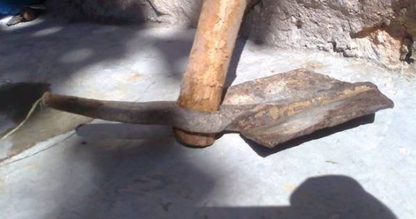 الأردن.. صاحب أسبقيات يستعرض قوته ويعتدي على حدث بـطورية ويهدده بالحرق