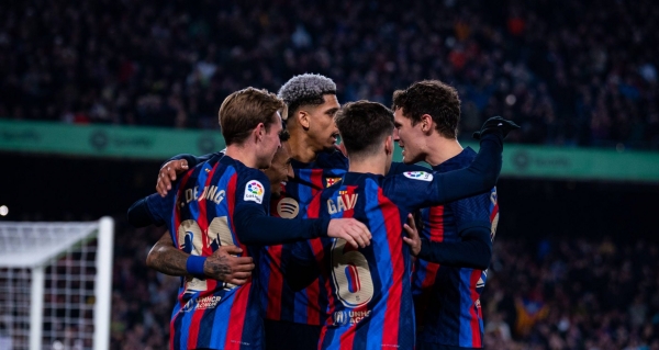 4 لاعبين في برشلونة غير قابلين للمس
