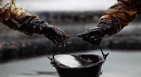 ارتفاع أسعار النفط بدعم من تراجع مخزونات الخام والوقود الأمريكية