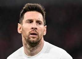 الكشف عن تفاصيل حوار ميسي مع قائدي برشلونة في أحد المطاعم
