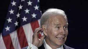 هل يطيح ضعف الدولار والديون الأميركية بولاية بايدن الثانية؟