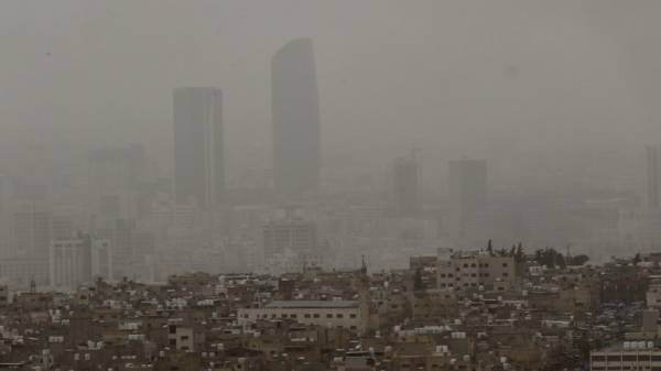 منخفض خماسيني وأجواء مغبرة نهاية الأسبوع