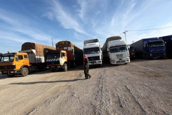 اجلاء 11 سائقا أردنيا وشاحناتهم من السودان إلى السعودية