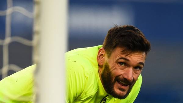 3 أضعاف راتبه.. حارس مرمى فرنسا السابق يتلقى عرضا سعوديا