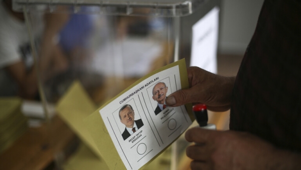 إغلاق صناديق الاقتراع في انتخابات الرئاسة التركية وبدء الفرز