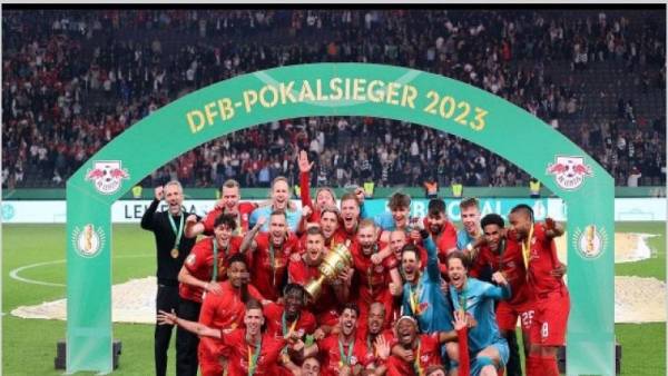 لايبزيغ يحتفظ باللقب على حساب فرانكفورت