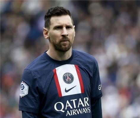 والد ميسي يؤكد رغبة نجله بالعودة لبرشلونة