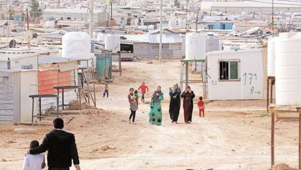 97 من اللاجئين السوريين لا يرغبون بالعودة إلى بلادهم