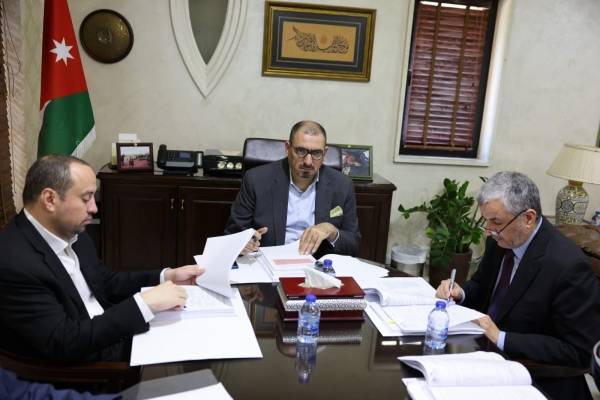 ما هو نوع المخالفات التي رصدها ديوان المحاسبة خلال الأشهر الثلاثة الماضية؟