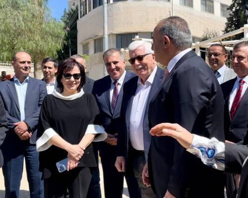 أمين عمان يفتتح حديقة جبل عمان  بالشراكة مع بنك الاتحاد ومدرسة الأهلية والمطران