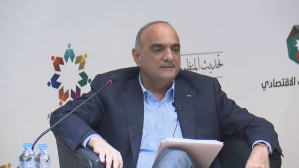 رئيس الوزراء يكشف موعد انتهاء ديوان الخدمة .. ومصير مخزون طلبات التوظيف