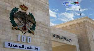 البحث الجنائي يكشف زيف ادّعاء شخص اختلق قضية تعرّضه للسلب المسلّح وسرقة 13 ألف دينار منه ، ويُعيد المبلغ كاملاً