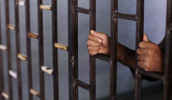 توقيف خمسيني ابتز سيدة بصورها في عمّان .. تفاصيل